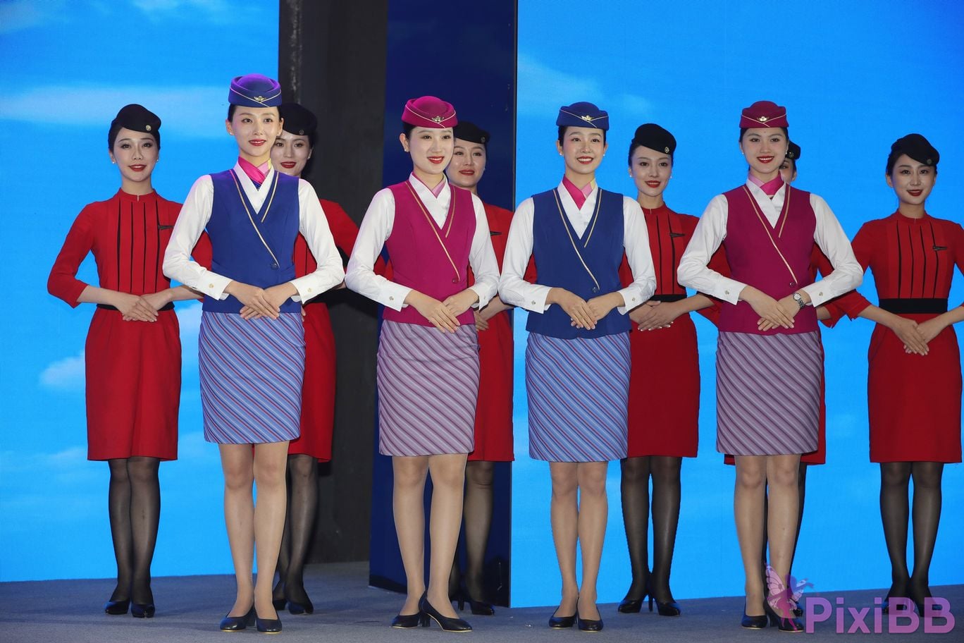 Featured Street Photography Works No.5687 China Southern Airlines uniform PixiBB.COM 081