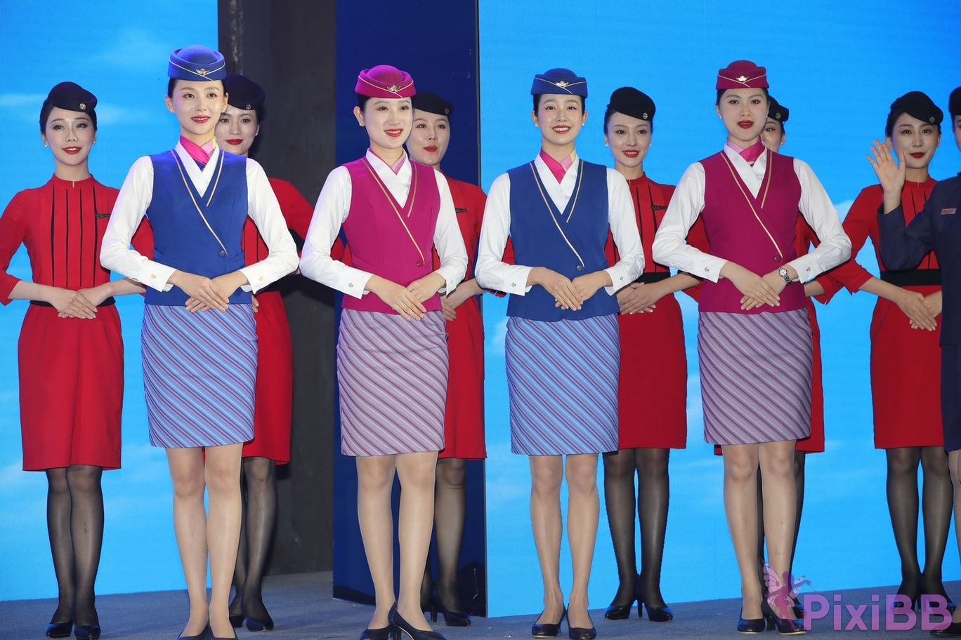Featured Street Photography Works No.5687 China Southern Airlines uniform PixiBB.COM 082