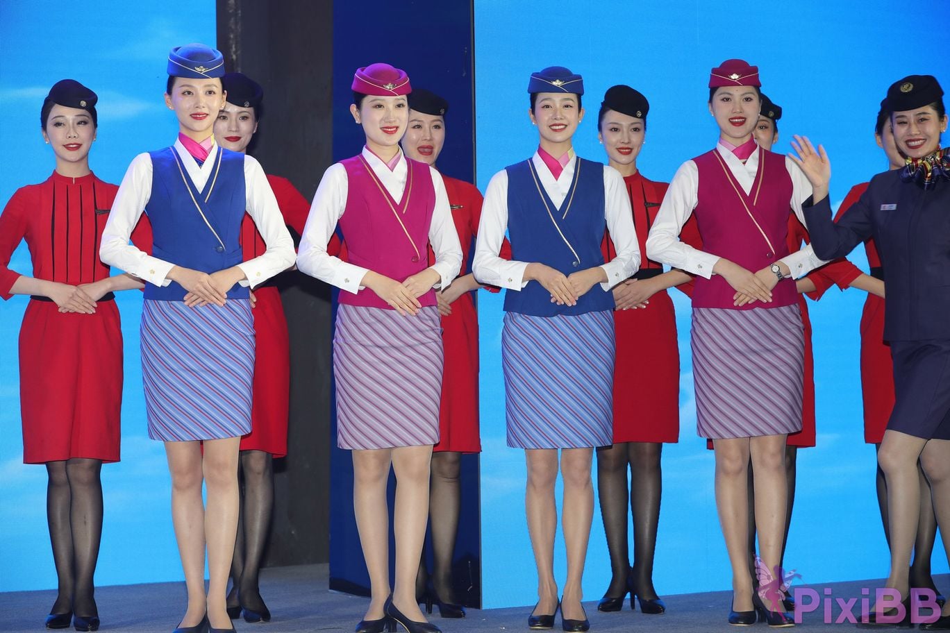 Featured Street Photography Works No.5687 China Southern Airlines uniform PixiBB.COM 083