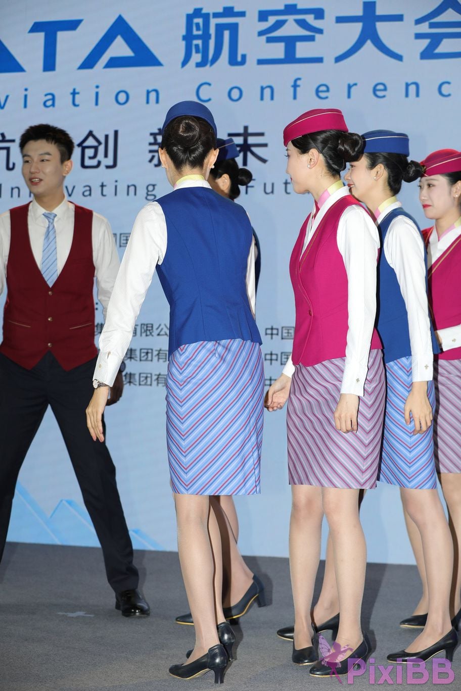 Featured Street Photography Works No.5687 China Southern Airlines uniform PixiBB.COM 100