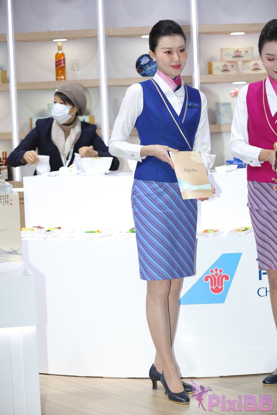 Featured Street Photography Works No.5687 China Southern Airlines uniform PixiBB.COM 124