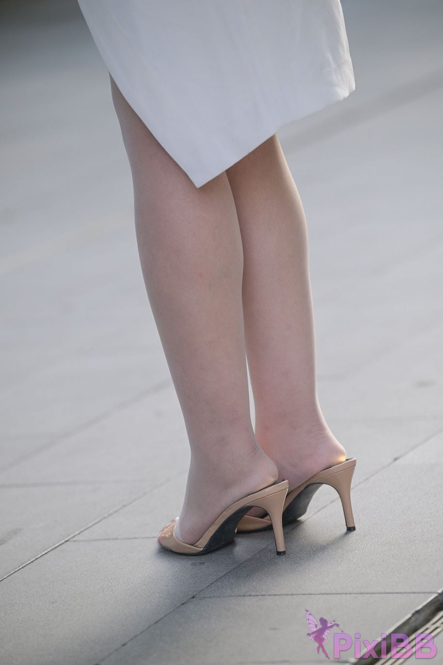 Featured Street Photography Works No.5690 Beautiful legs in white skirt Yuki PixiBB.COM 074