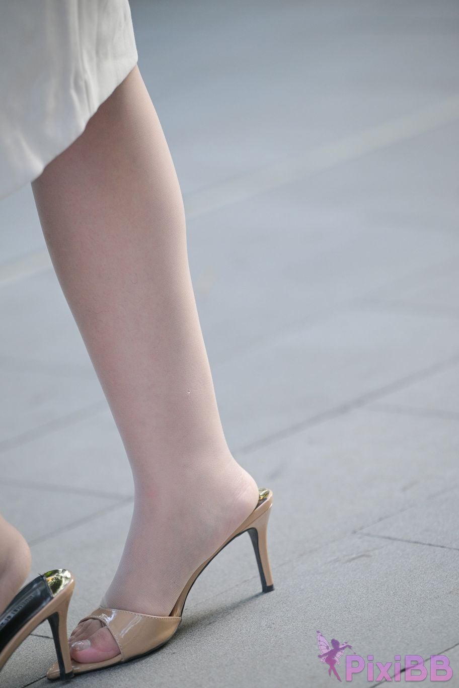 Featured Street Photography Works No.5690 Beautiful legs in white skirt Yuki PixiBB.COM 114