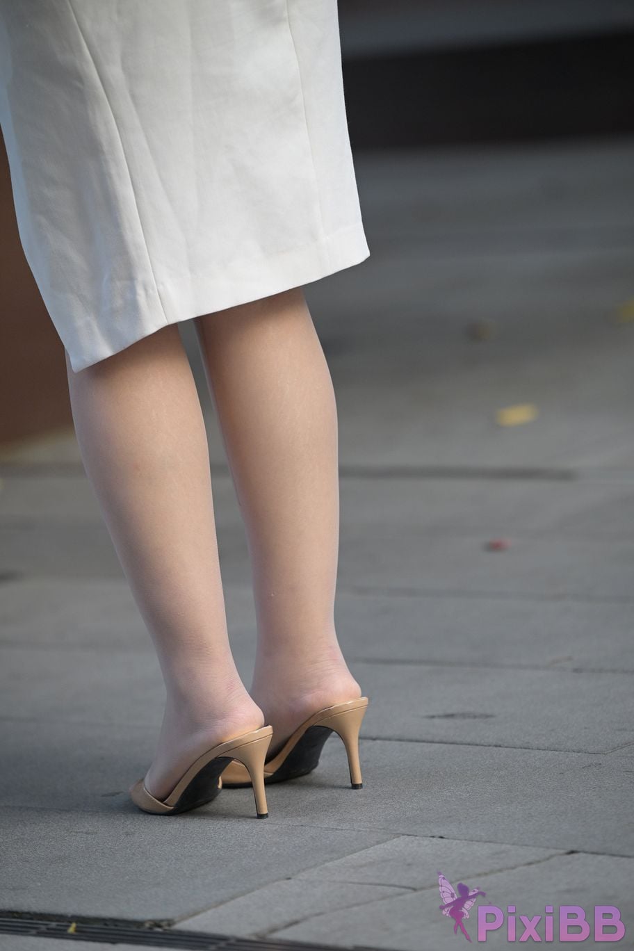 Featured Street Photography Works No.5690 Beautiful legs in white skirt Yuki PixiBB.COM 135