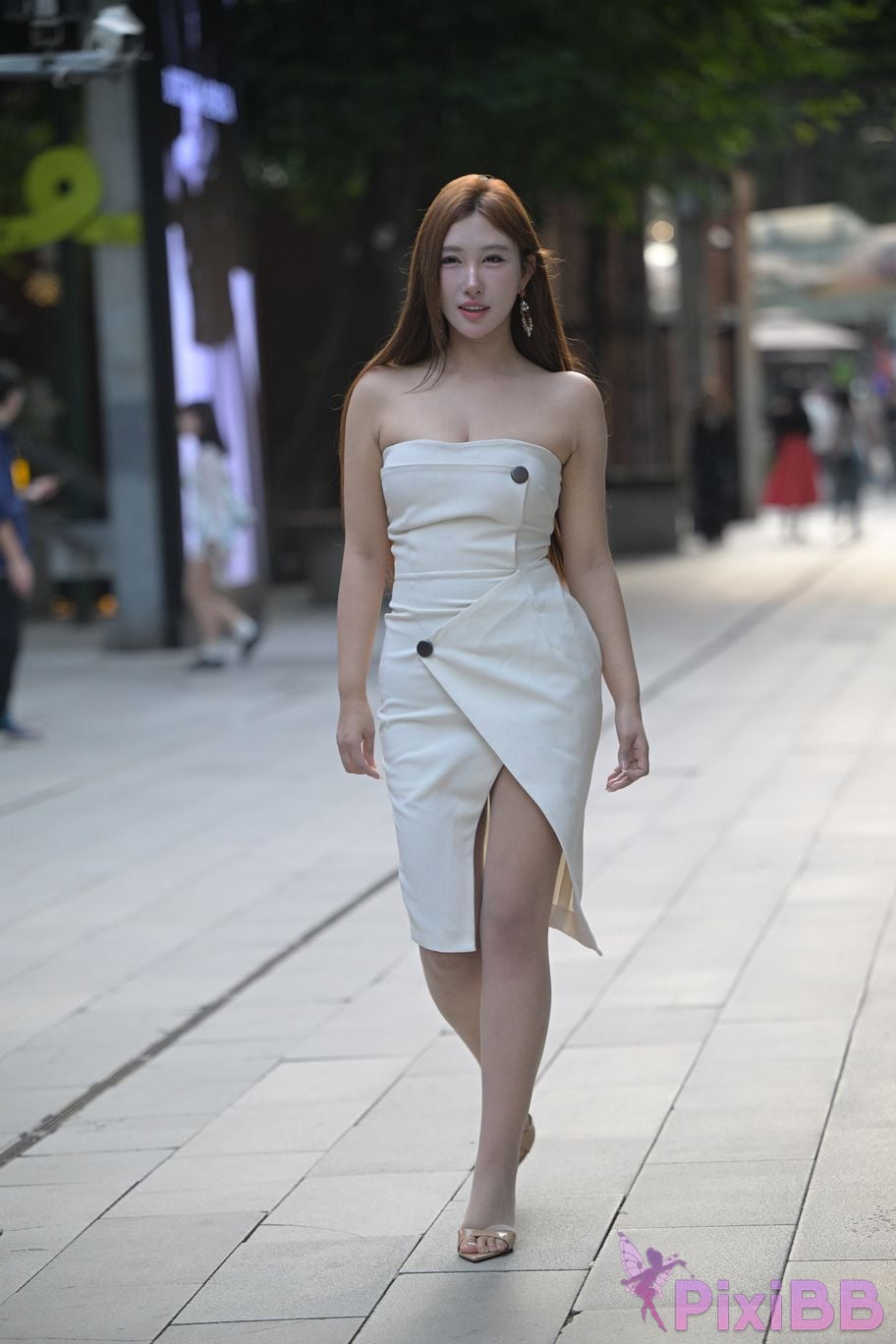 Featured Street Photography Works No.5690 Beautiful legs in white skirt Yuki PixiBB.COM 187