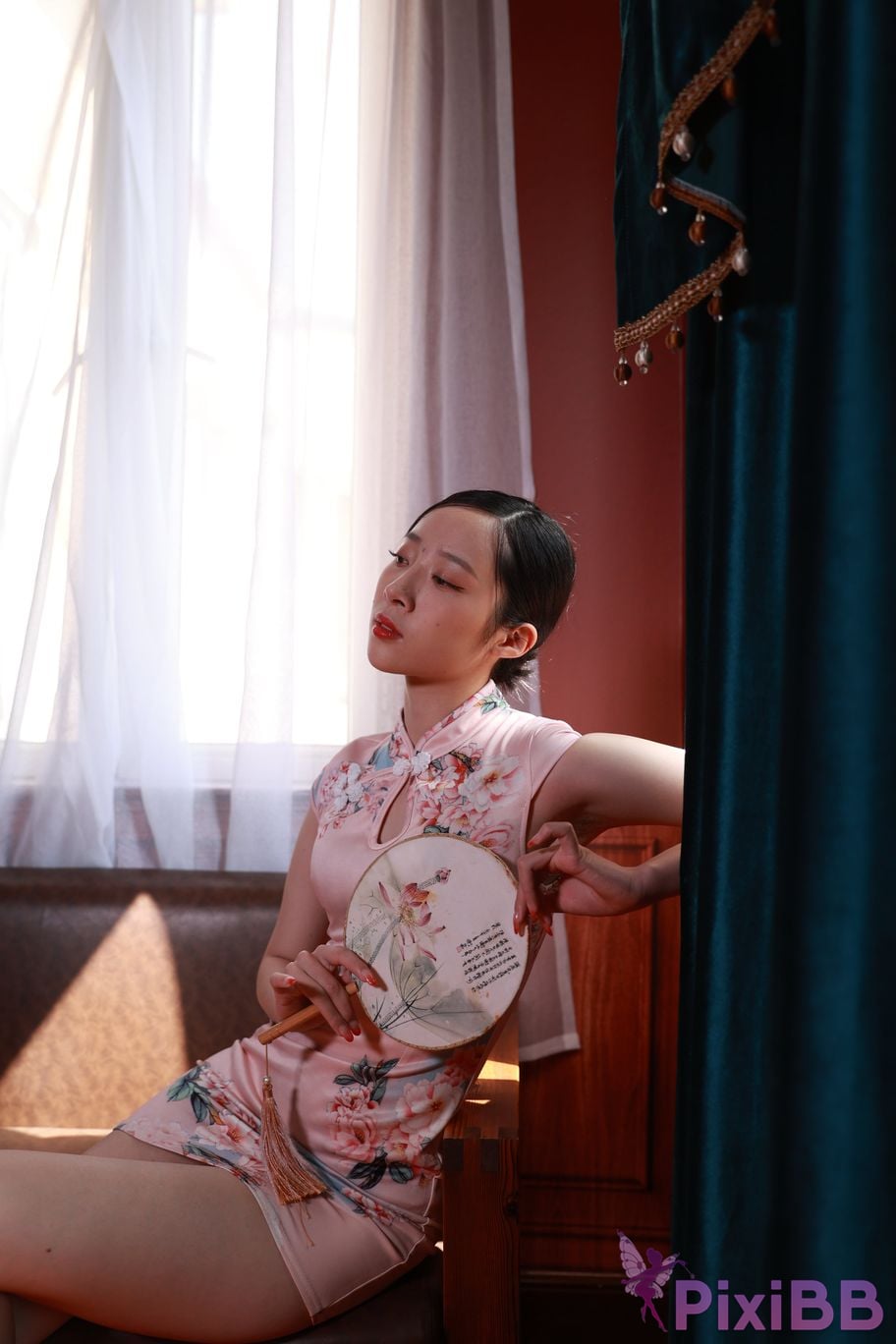Private Photoshoot Zhang Xin Ladyly temperament cheongsam royal sister Full scale room shooting collection PixiBB.COM 004.JPG