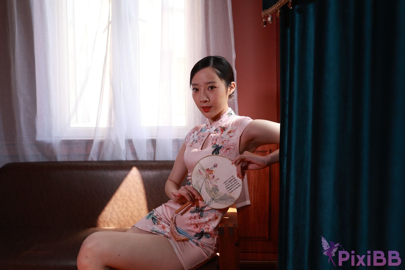 Private Photoshoot Zhang Xin Ladyly temperament cheongsam royal sister Full scale room shooting collection PixiBB.COM 005.JPG