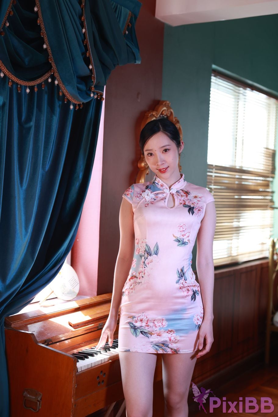 Private Photoshoot Zhang Xin Ladyly temperament cheongsam royal sister Full scale room shooting collection PixiBB.COM 024.JPG