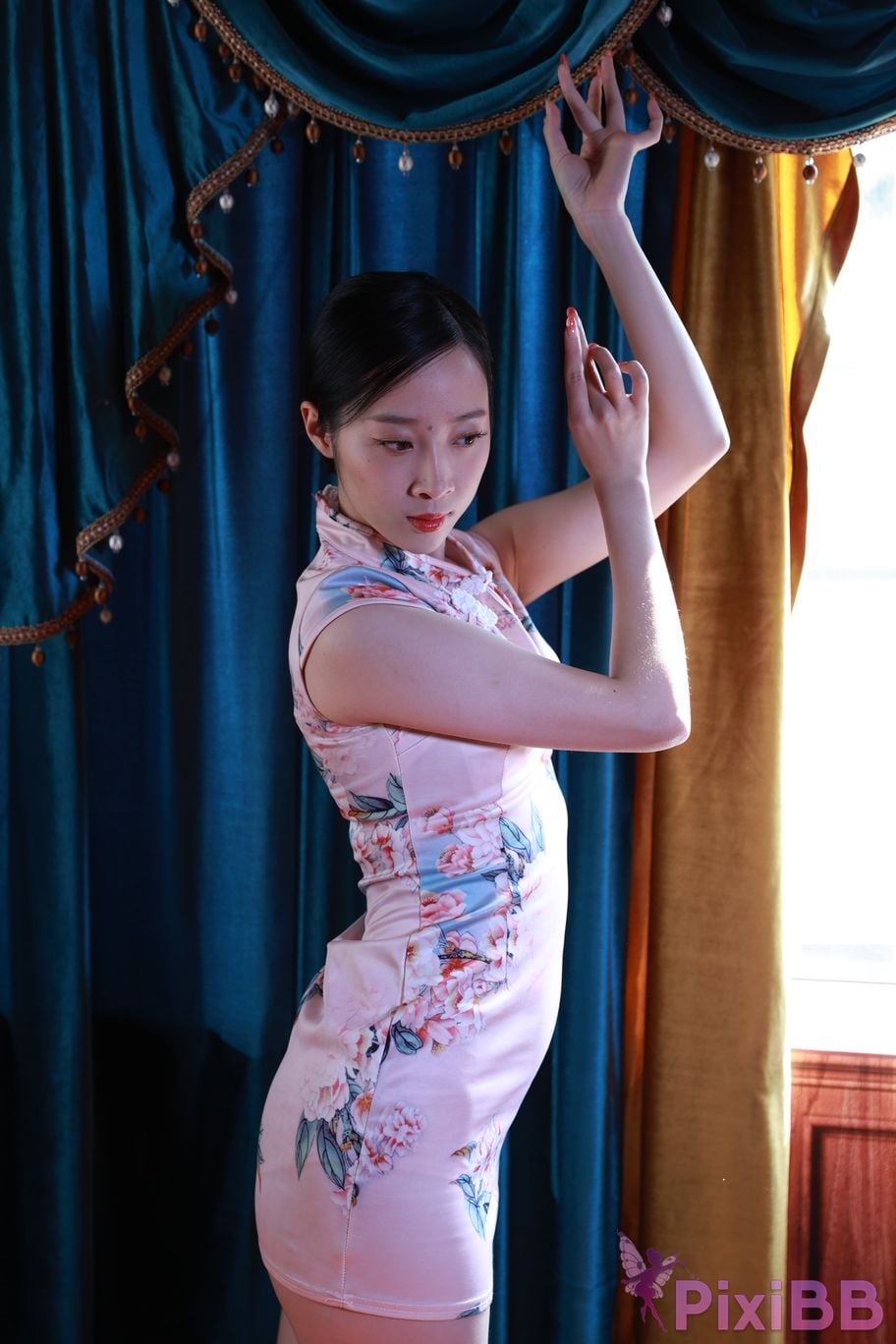 Private Photoshoot Zhang Xin Ladyly temperament cheongsam royal sister Full scale room shooting collection PixiBB.COM 038.JPG