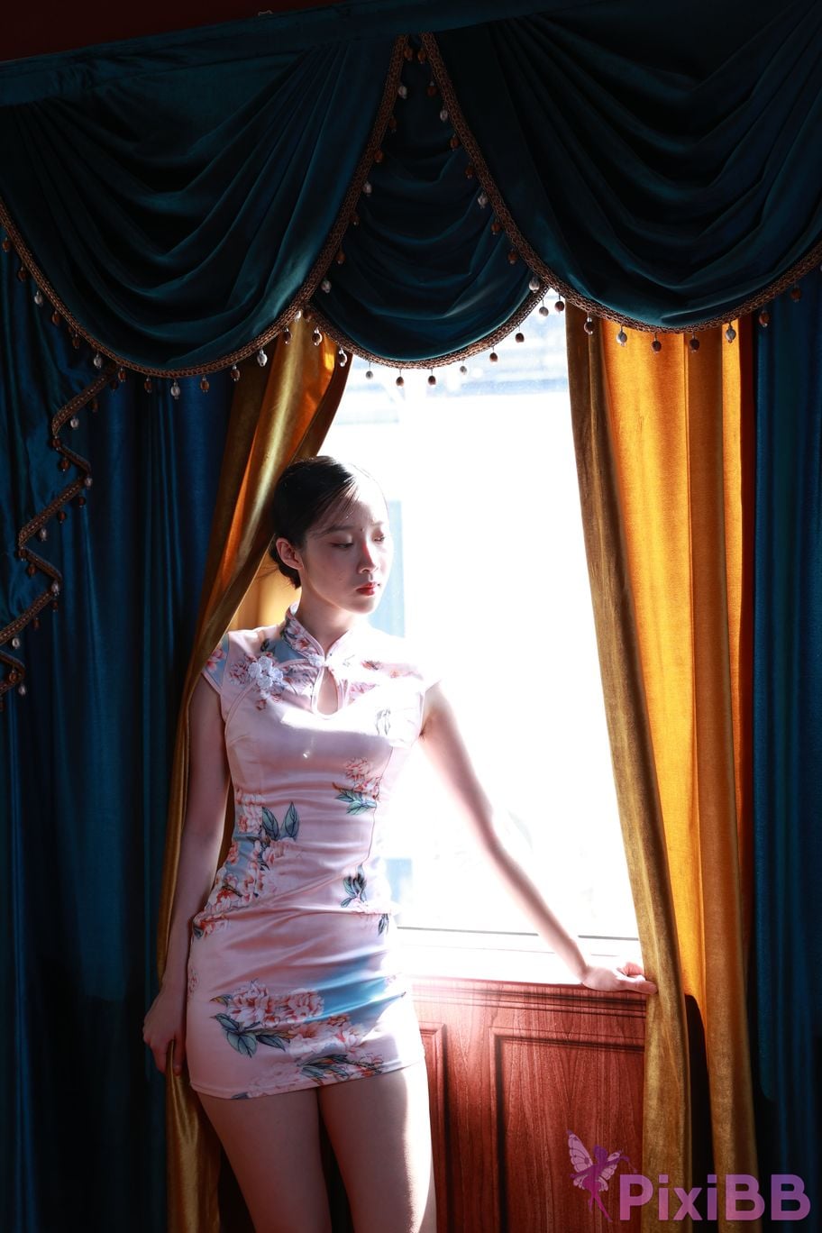 Private Photoshoot Zhang Xin Ladyly temperament cheongsam royal sister Full scale room shooting collection PixiBB.COM 048.JPG
