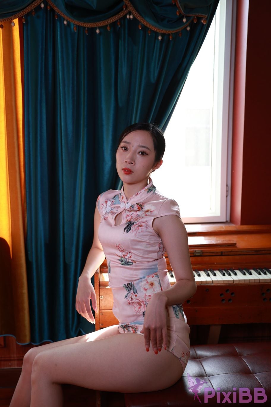 Private Photoshoot Zhang Xin Ladyly temperament cheongsam royal sister Full scale room shooting collection PixiBB.COM 059.JPG