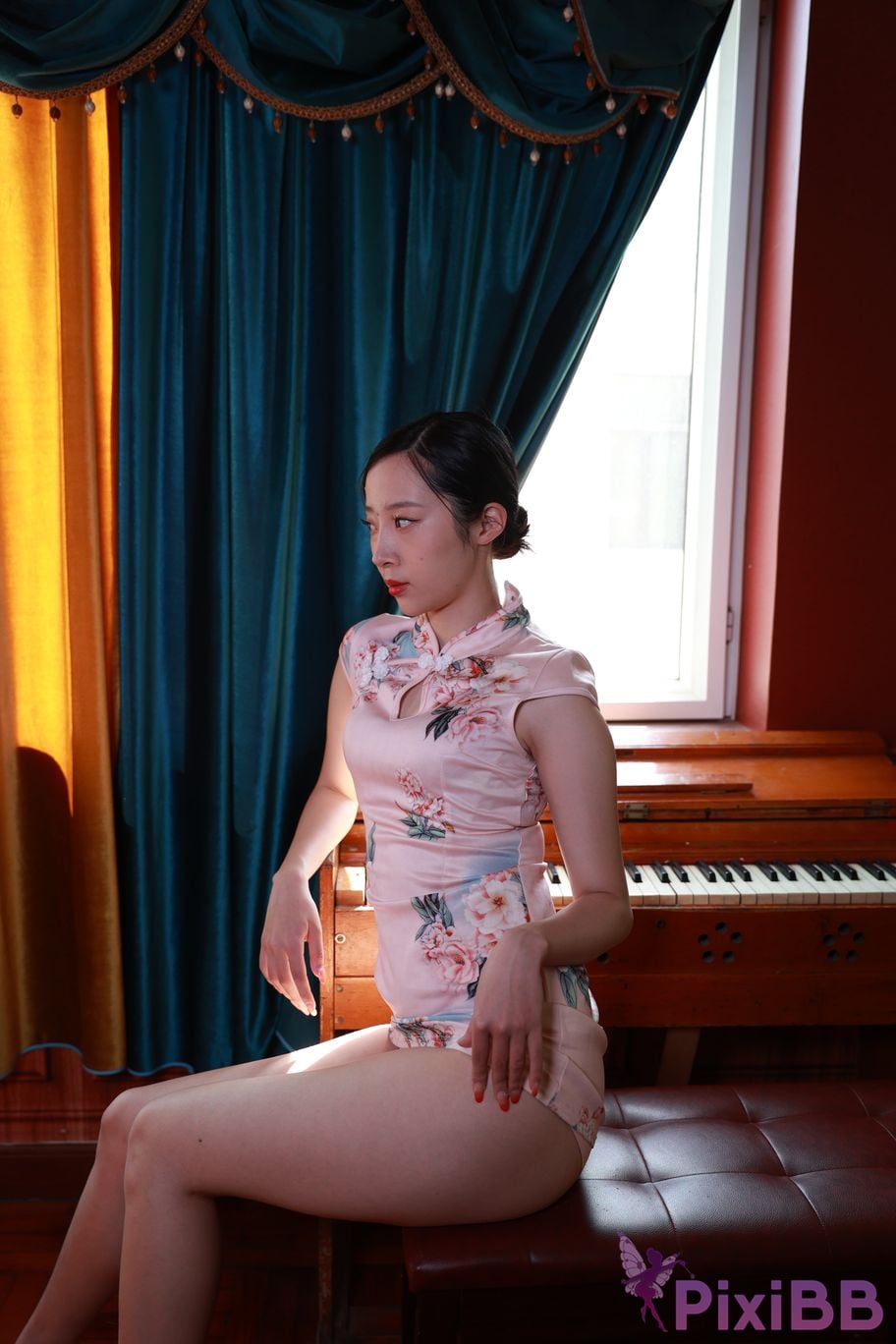Private Photoshoot Zhang Xin Ladyly temperament cheongsam royal sister Full scale room shooting collection PixiBB.COM 060.JPG