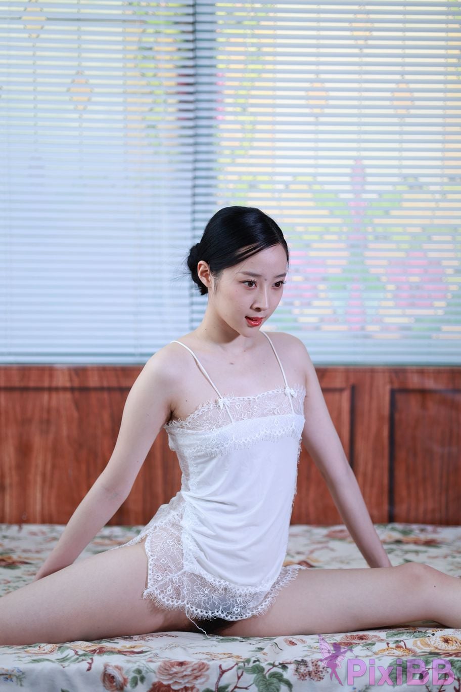 Private Photoshoot Zhang Xin Ladyly temperament cheongsam royal sister Full scale room shooting collection PixiBB.COM 117.JPG