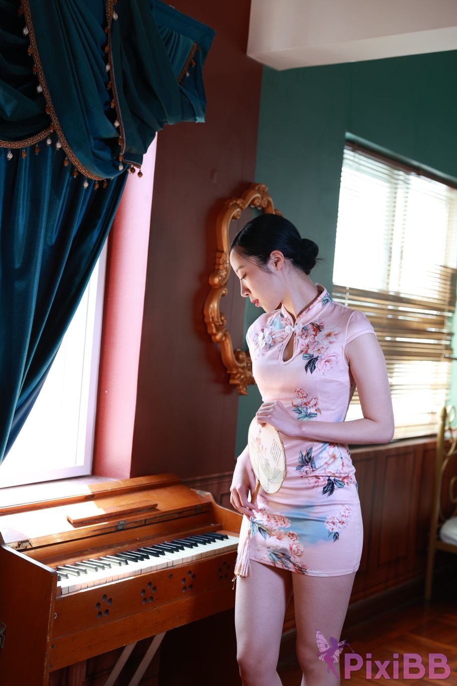 Private Photoshoot Zhang Xin Ladyly temperament cheongsam royal sister Full scale room shooting collection PixiBB.COM 235.JPG