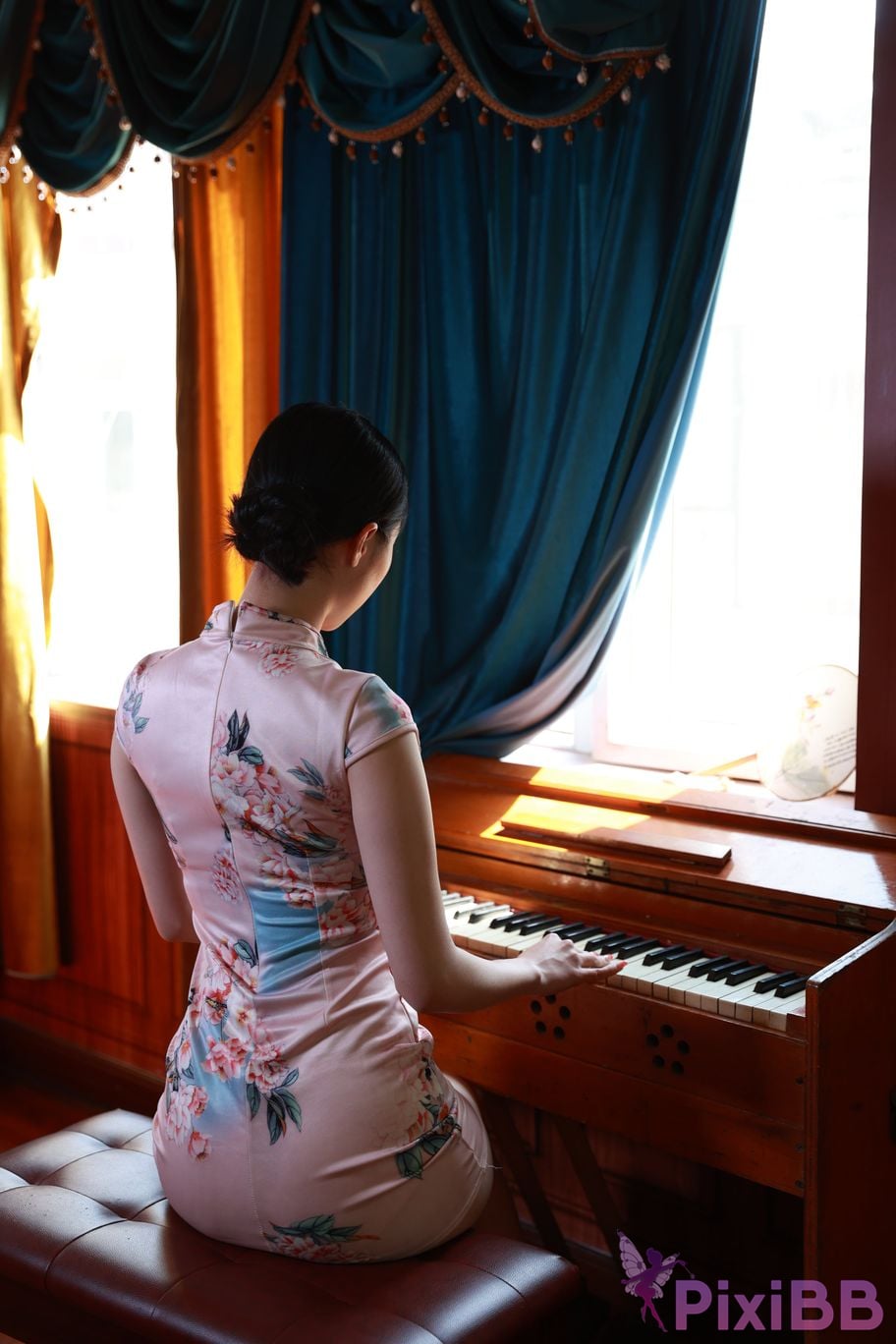 Private Photoshoot Zhang Xin Ladyly temperament cheongsam royal sister Full scale room shooting collection PixiBB.COM 334.JPG