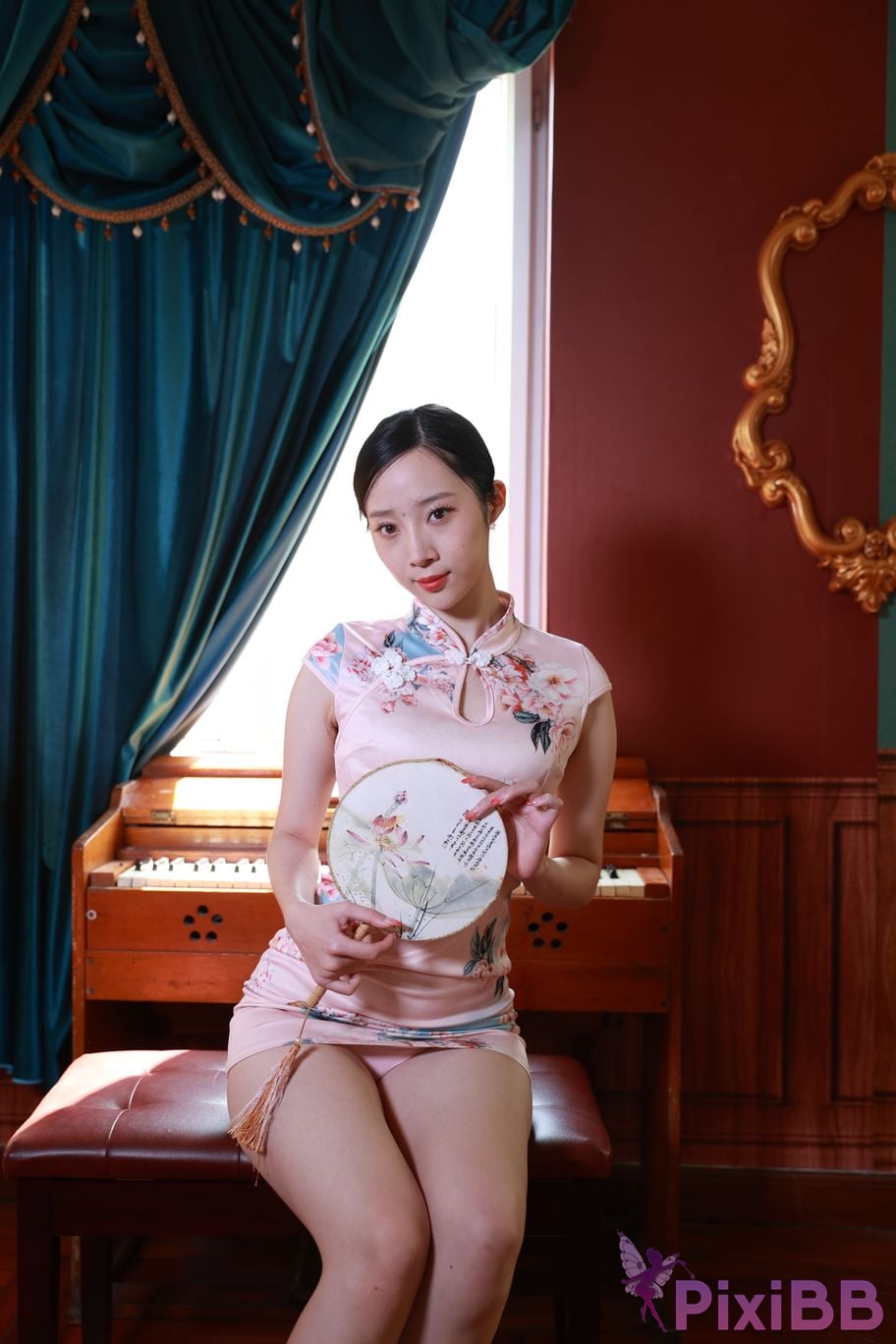 Private Photoshoot Zhang Xin Ladyly temperament cheongsam royal sister Full scale room shooting collection PixiBB.COM 379.JPG
