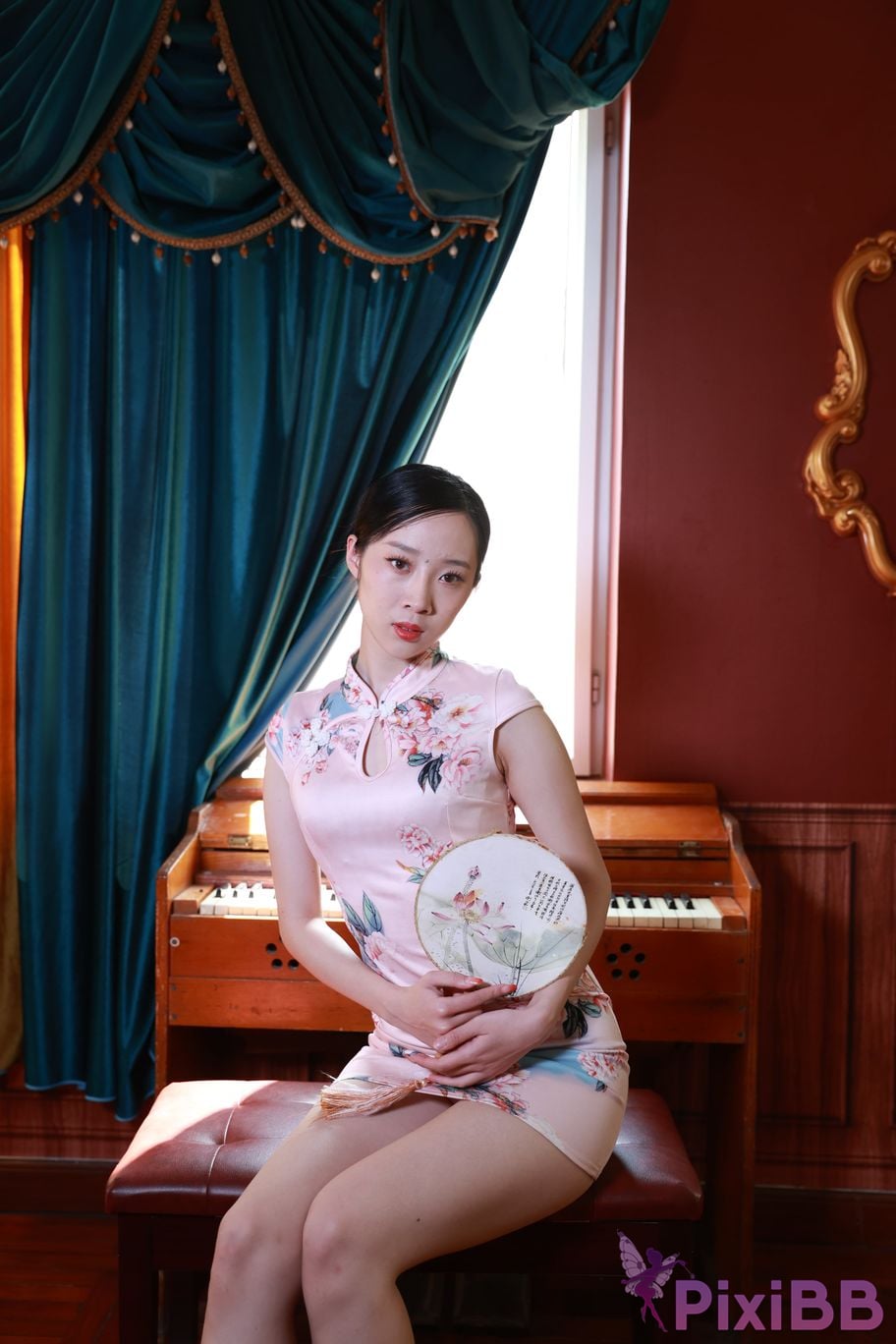 Private Photoshoot Zhang Xin Ladyly temperament cheongsam royal sister Full scale room shooting collection PixiBB.COM 390.JPG