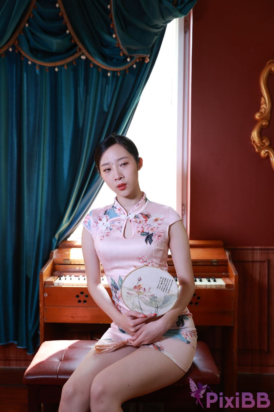 Private Photoshoot Zhang Xin Ladyly temperament cheongsam royal sister Full scale room shooting collection PixiBB.COM 401.JPG