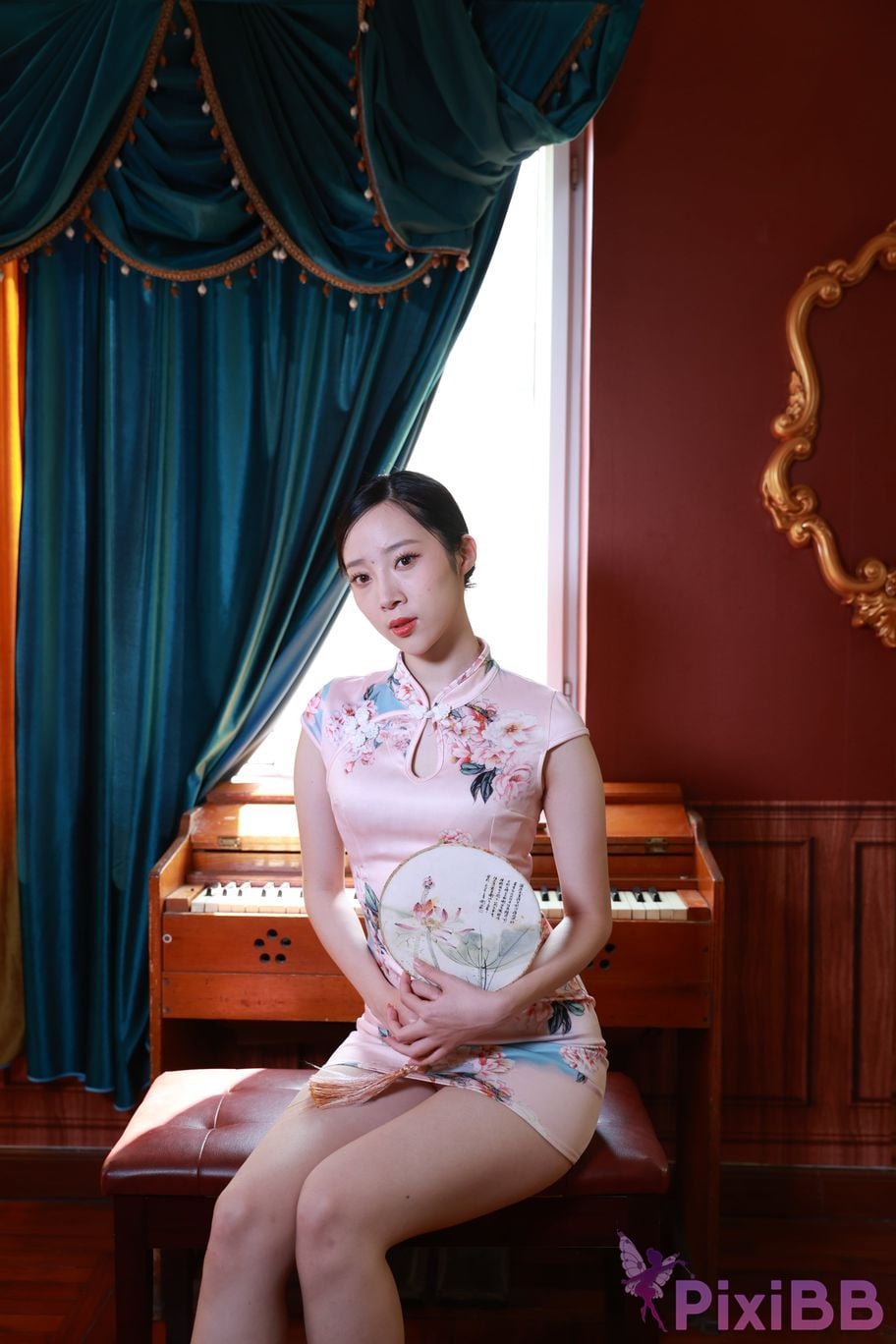 Private Photoshoot Zhang Xin Ladyly temperament cheongsam royal sister Full scale room shooting collection PixiBB.COM 412.JPG