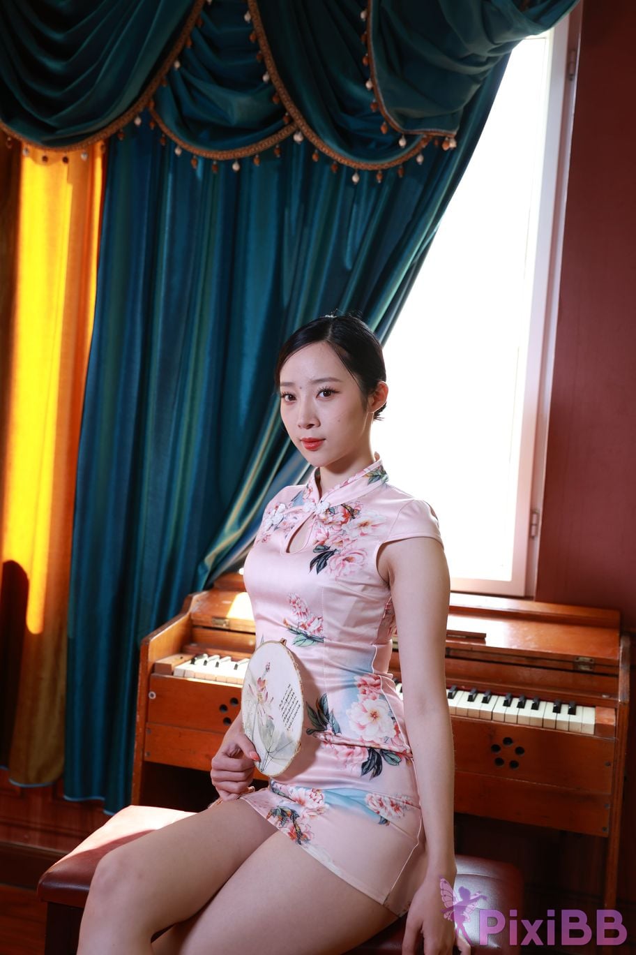 Private Photoshoot Zhang Xin Ladyly temperament cheongsam royal sister Full scale room shooting collection PixiBB.COM 490.JPG