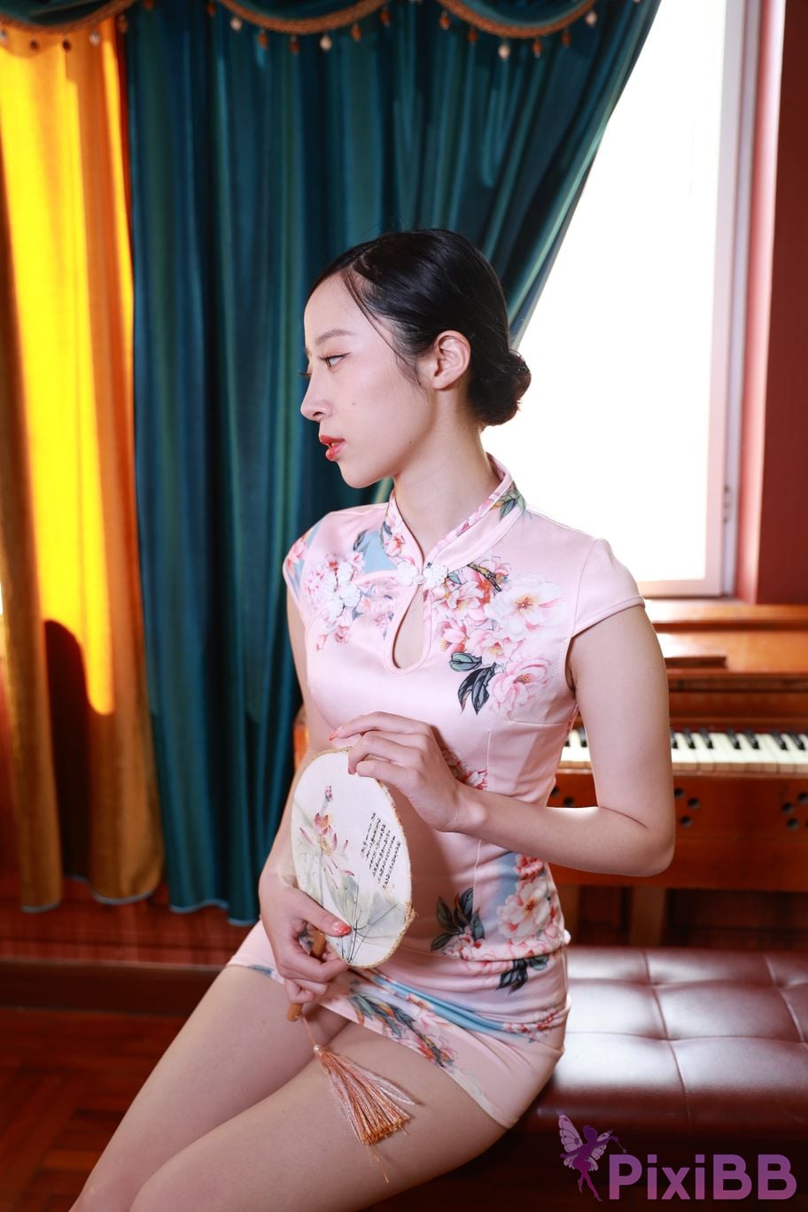 Private Photoshoot Zhang Xin Ladyly temperament cheongsam royal sister Full scale room shooting collection PixiBB.COM 557.JPG