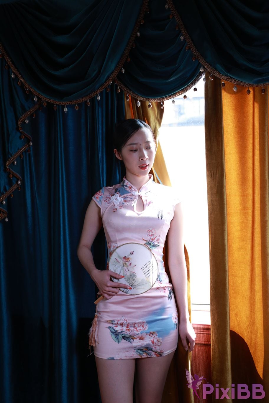 Private Photoshoot Zhang Xin Ladyly temperament cheongsam royal sister Full scale room shooting collection PixiBB.COM 630.JPG