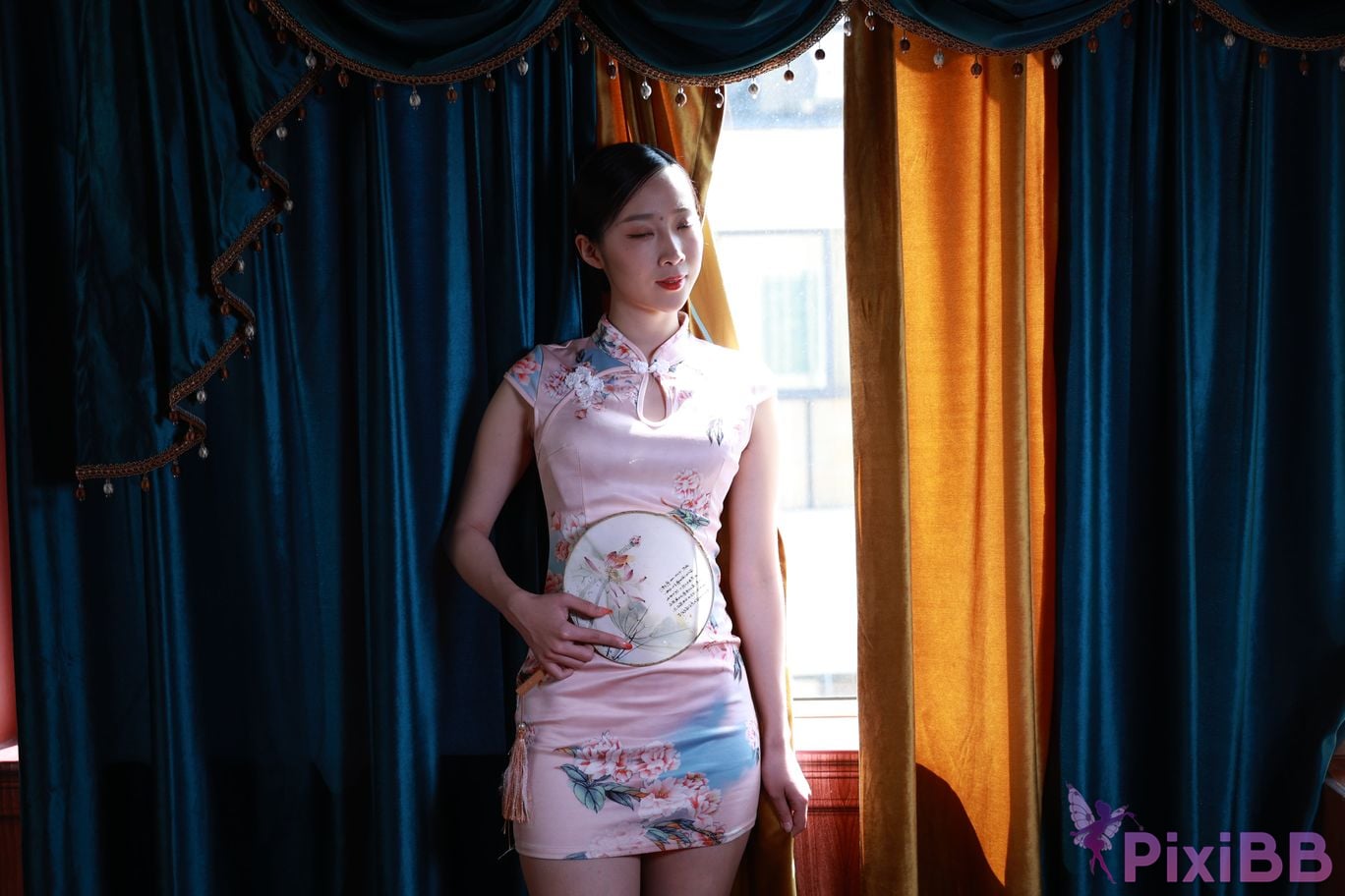 Private Photoshoot Zhang Xin Ladyly temperament cheongsam royal sister Full scale room shooting collection PixiBB.COM 631.JPG
