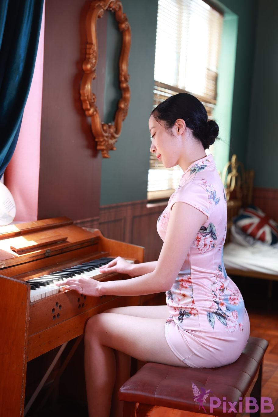 Private Photoshoot Zhang Xin Ladyly temperament cheongsam royal sister Full scale room shooting collection PixiBB.COM 632.JPG