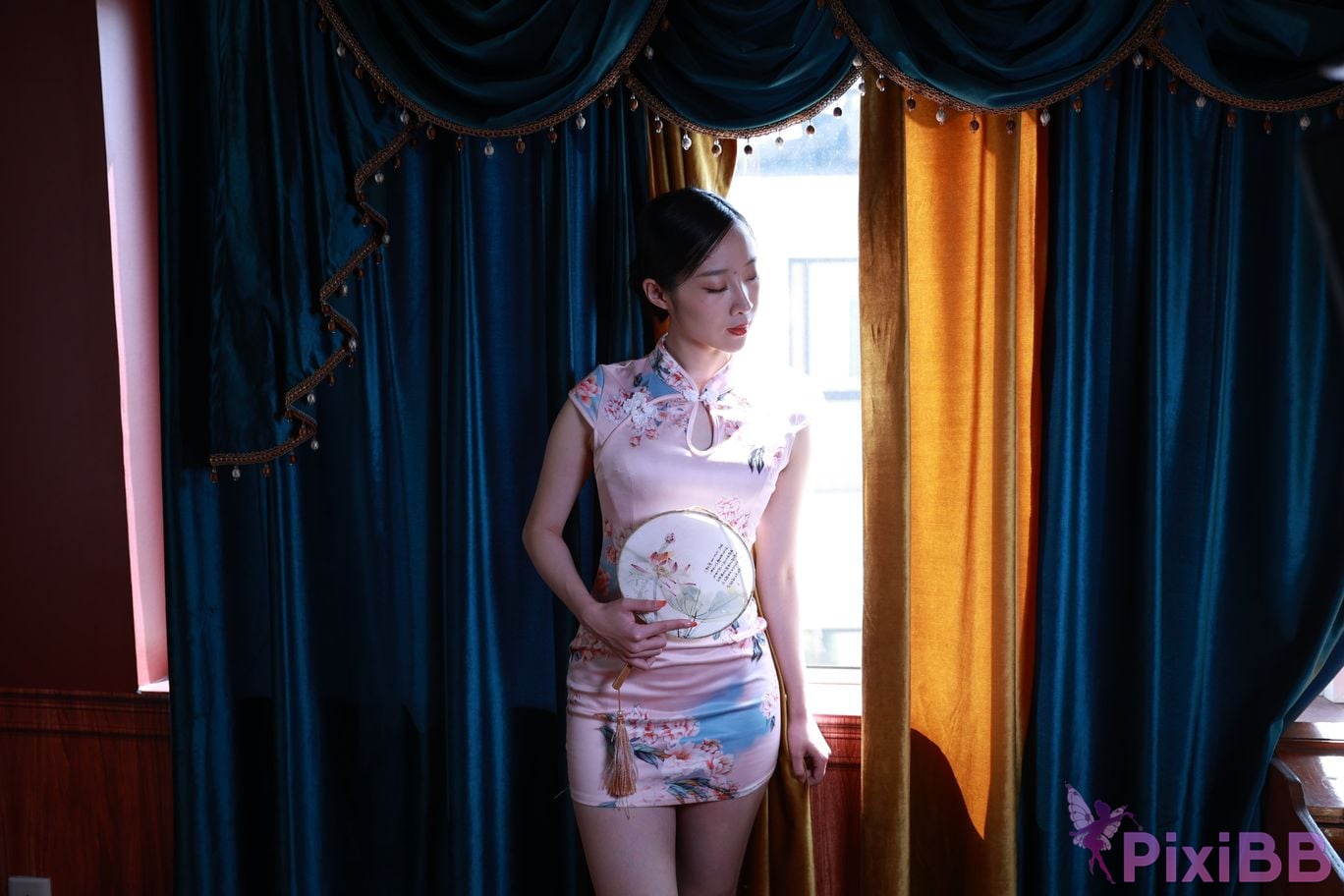 Private Photoshoot Zhang Xin Ladyly temperament cheongsam royal sister Full scale room shooting collection PixiBB.COM 633.JPG