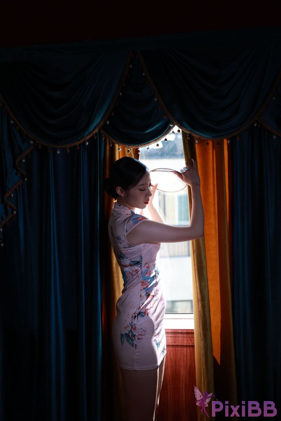 Private Photoshoot Zhang Xin Ladyly temperament cheongsam royal sister Full scale room shooting collection PixiBB.COM 663.JPG