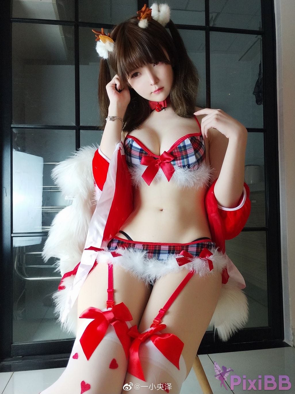 Coser yixiaoyangze PixiBB.COM 105