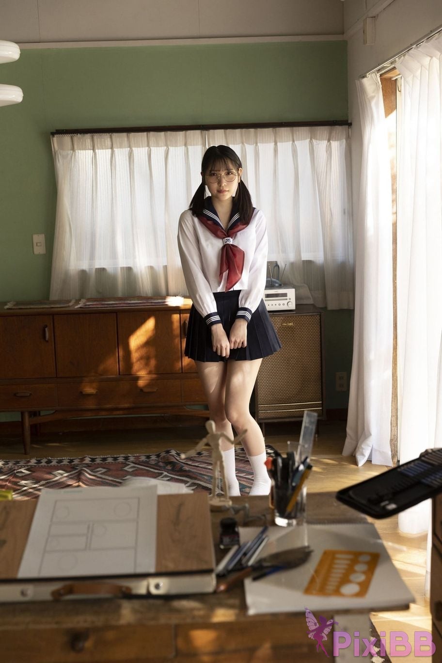 Japanese Idol Not too sweet Young Gangan Digital Limited Photo Book As a new manga artist posing model came to my house for the first time today. PixiBB.COM 062