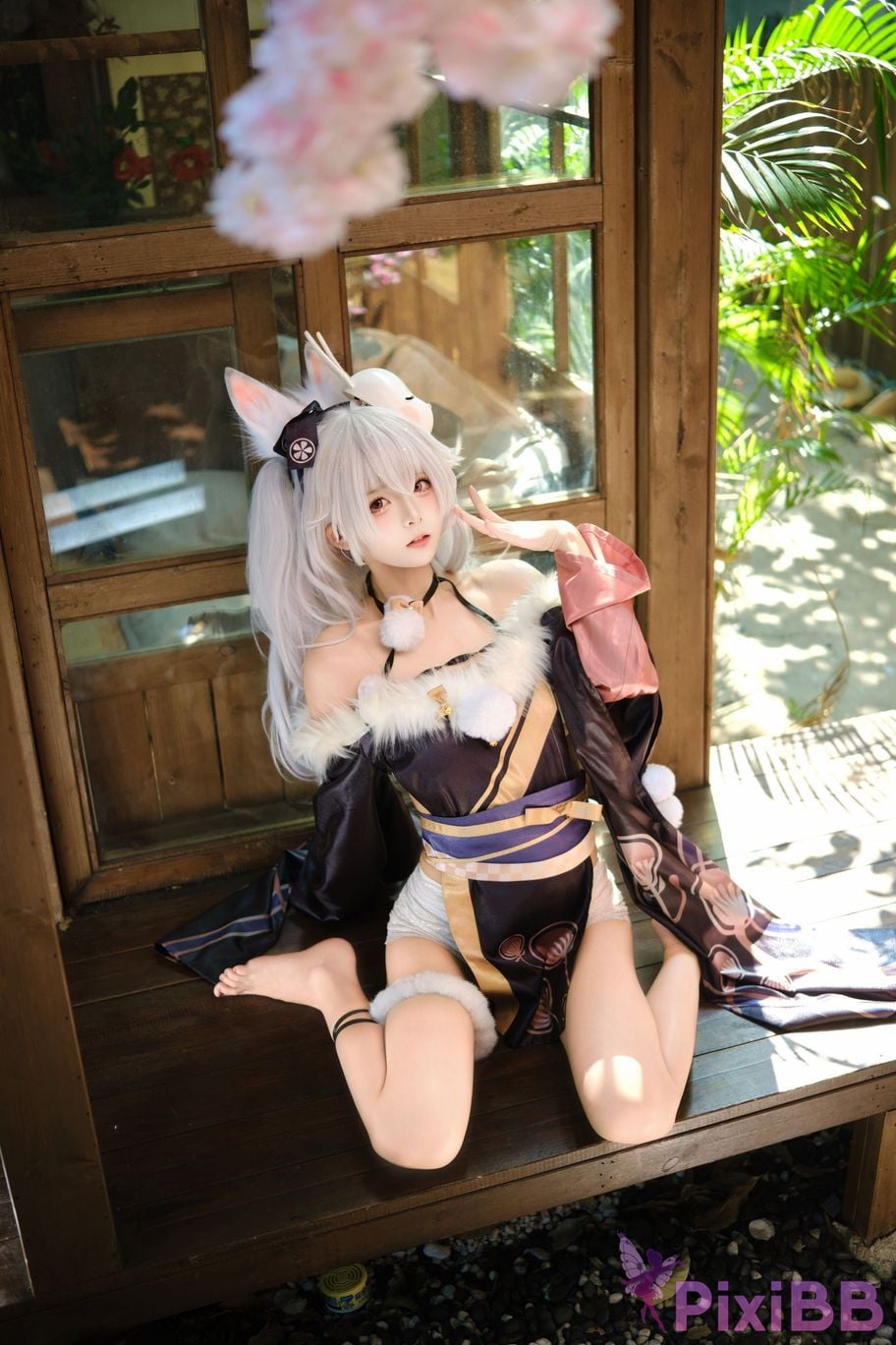 Cosplayer Jiuqi Meow Lafite Bunny City Lord PixiBB.COM 022
