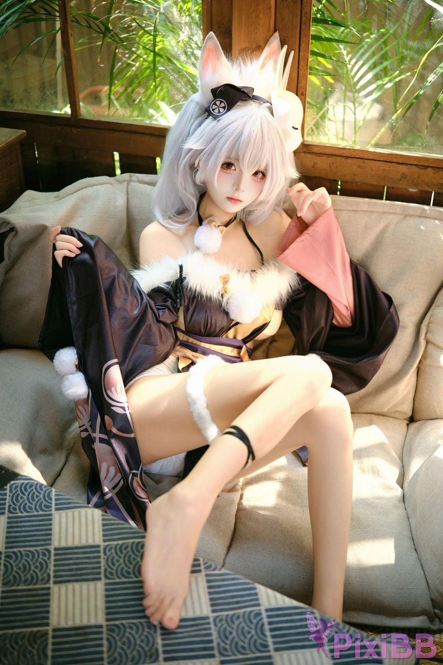 Cosplayer Jiuqi Meow Lafite Bunny City Lord PixiBB.COM 026