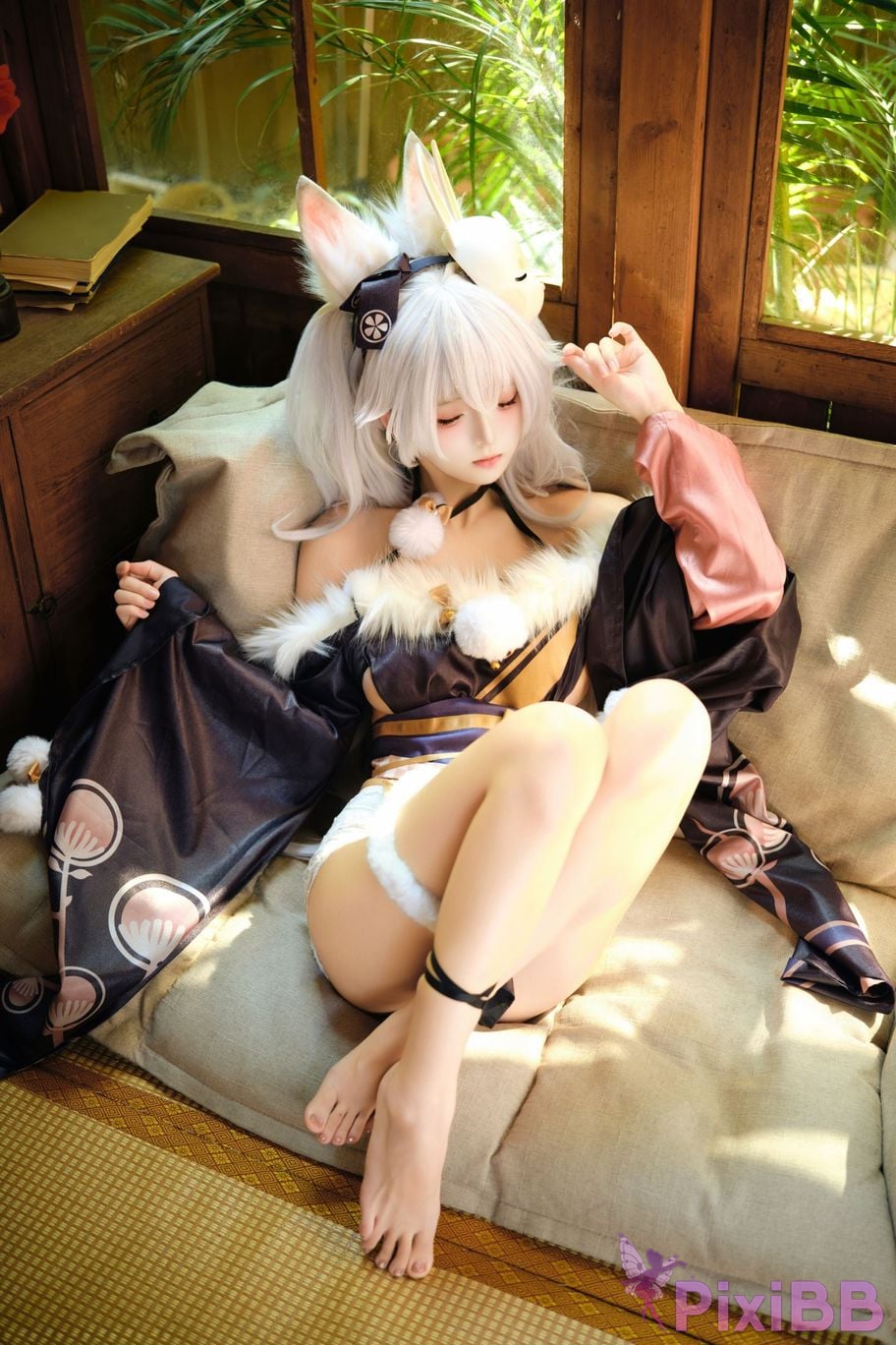 Cosplayer Jiuqi Meow Lafite Bunny City Lord PixiBB.COM 033