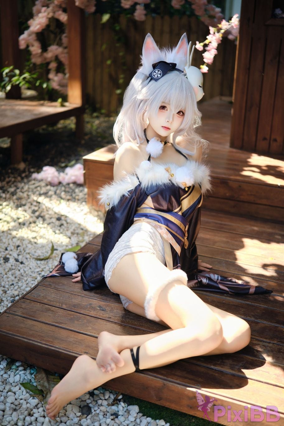 Cosplayer Jiuqi Meow Lafite Bunny City Lord PixiBB.COM 050