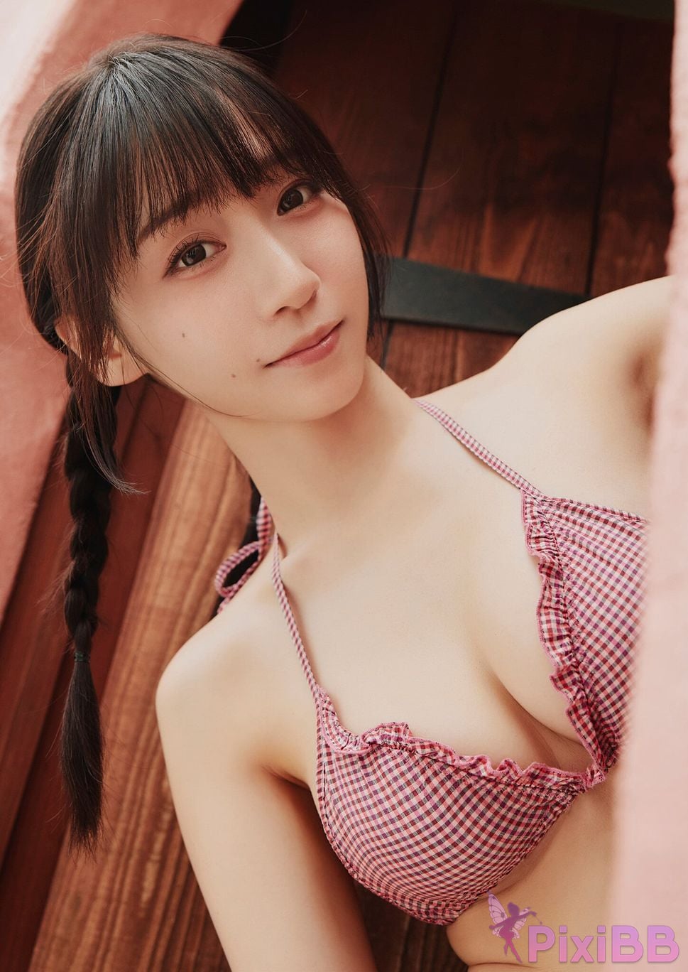Japanese Idol Moe Iori Wind waiting time PixiBB.COM 009