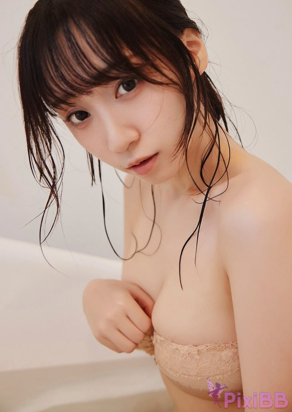 Japanese Idol Moe Iori Wind waiting time PixiBB.COM 061
