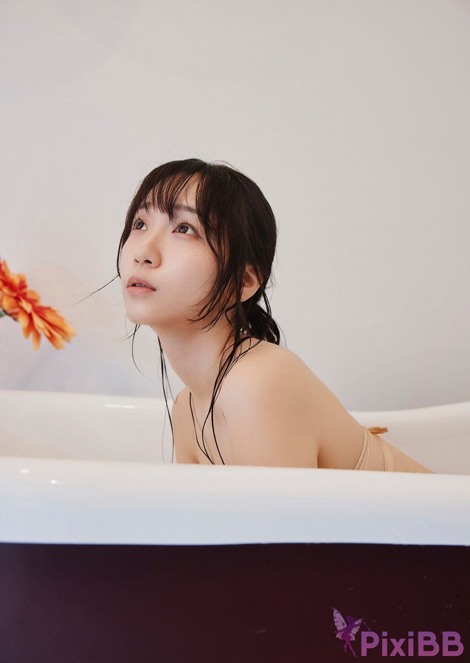 Japanese Idol Moe Iori Wind waiting time PixiBB.COM 064