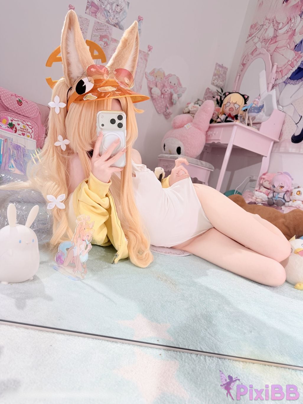 Cosplayer Somezo ran3 Blue Archive Lily Garden Shengya swimsuit PixiBB.COM 030