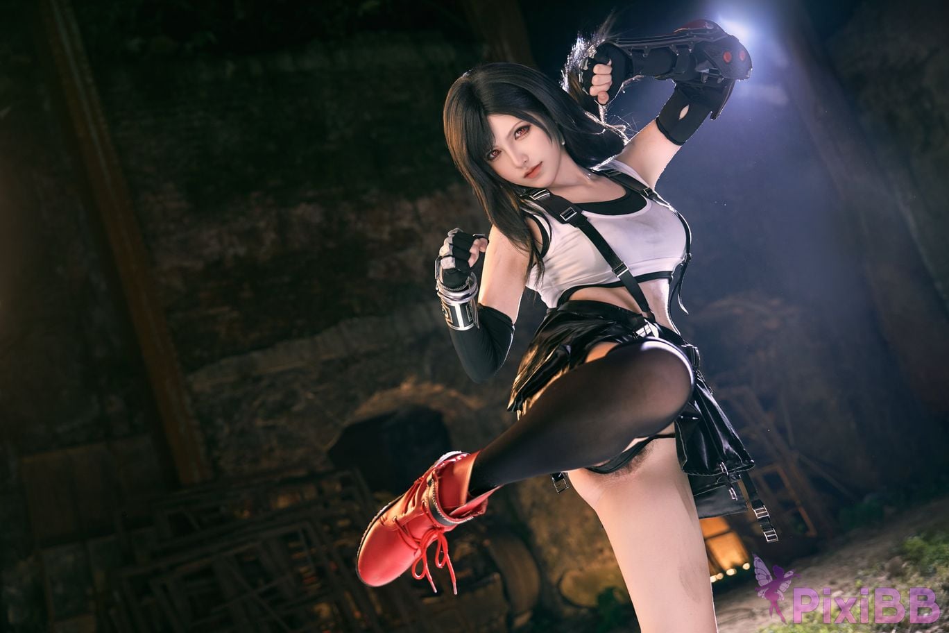 Cosplayer Axun kaOri final fantasy Tifa PixiBB.COM 020