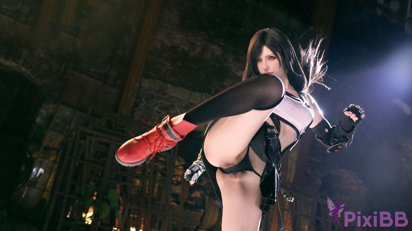 Cosplayer Axun kaOri final fantasy Tifa PixiBB.COM 022