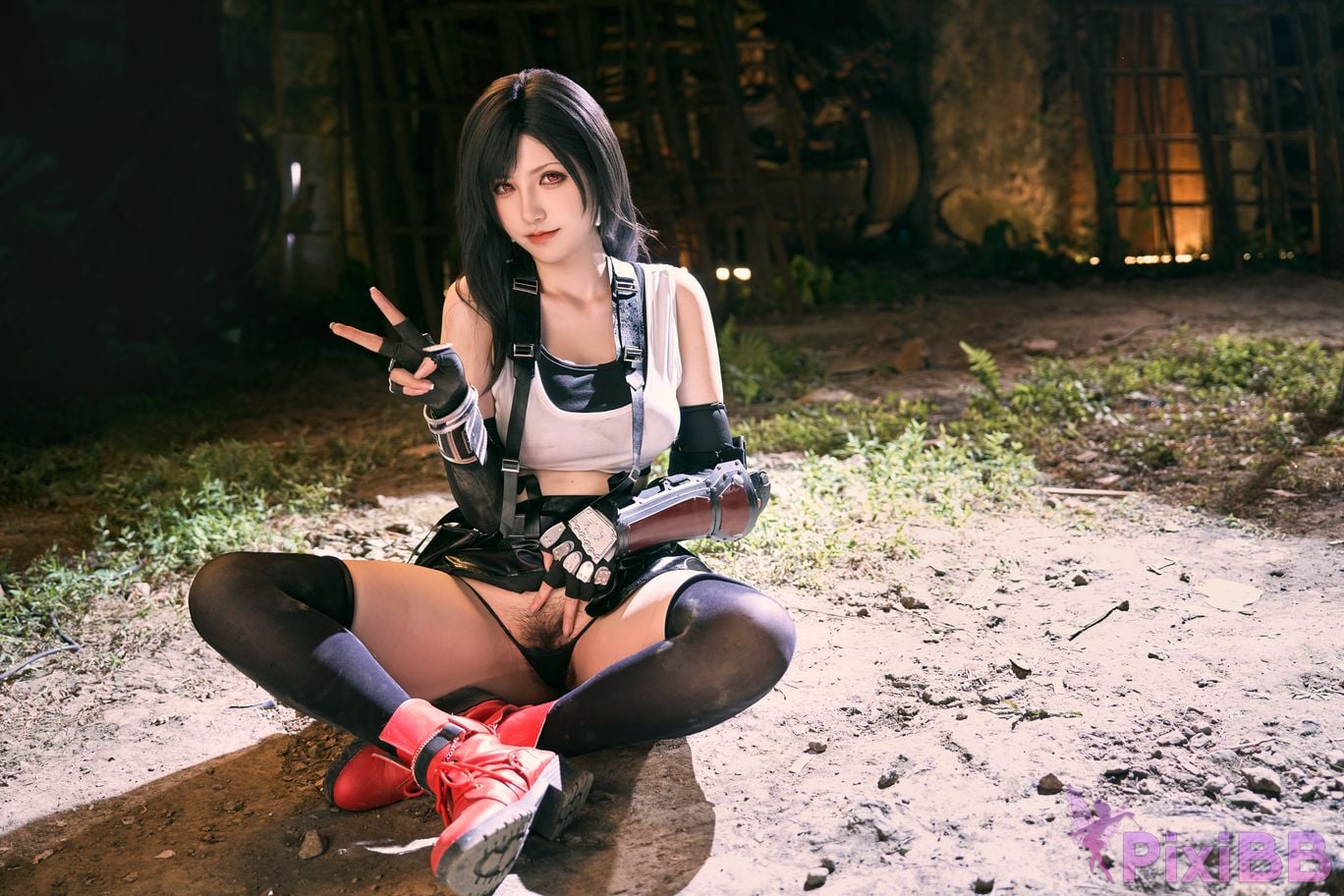 Cosplayer Axun kaOri final fantasy Tifa PixiBB.COM 081