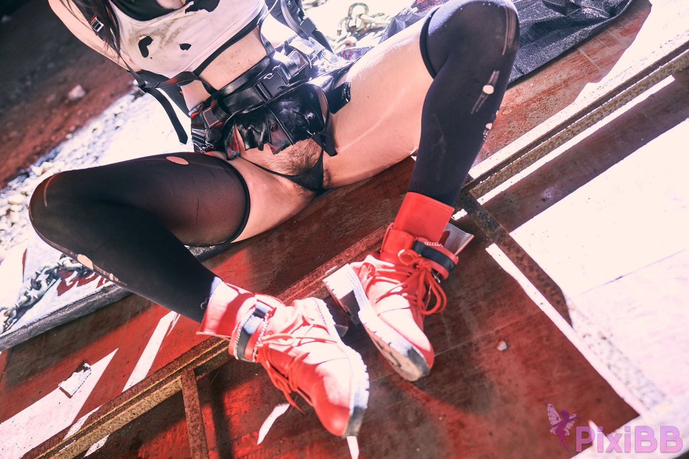 Cosplayer Axun kaOri final fantasy Tifa PixiBB.COM 257