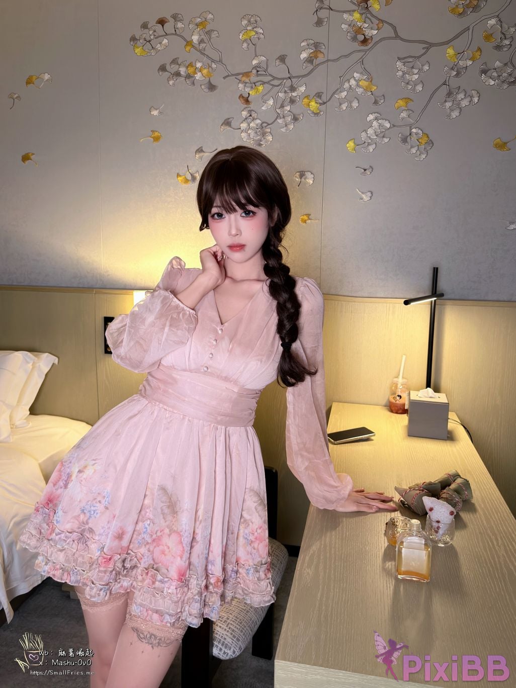 Cosplayer Mochi is delicious realgar drunken dream PixiBB.COM 001