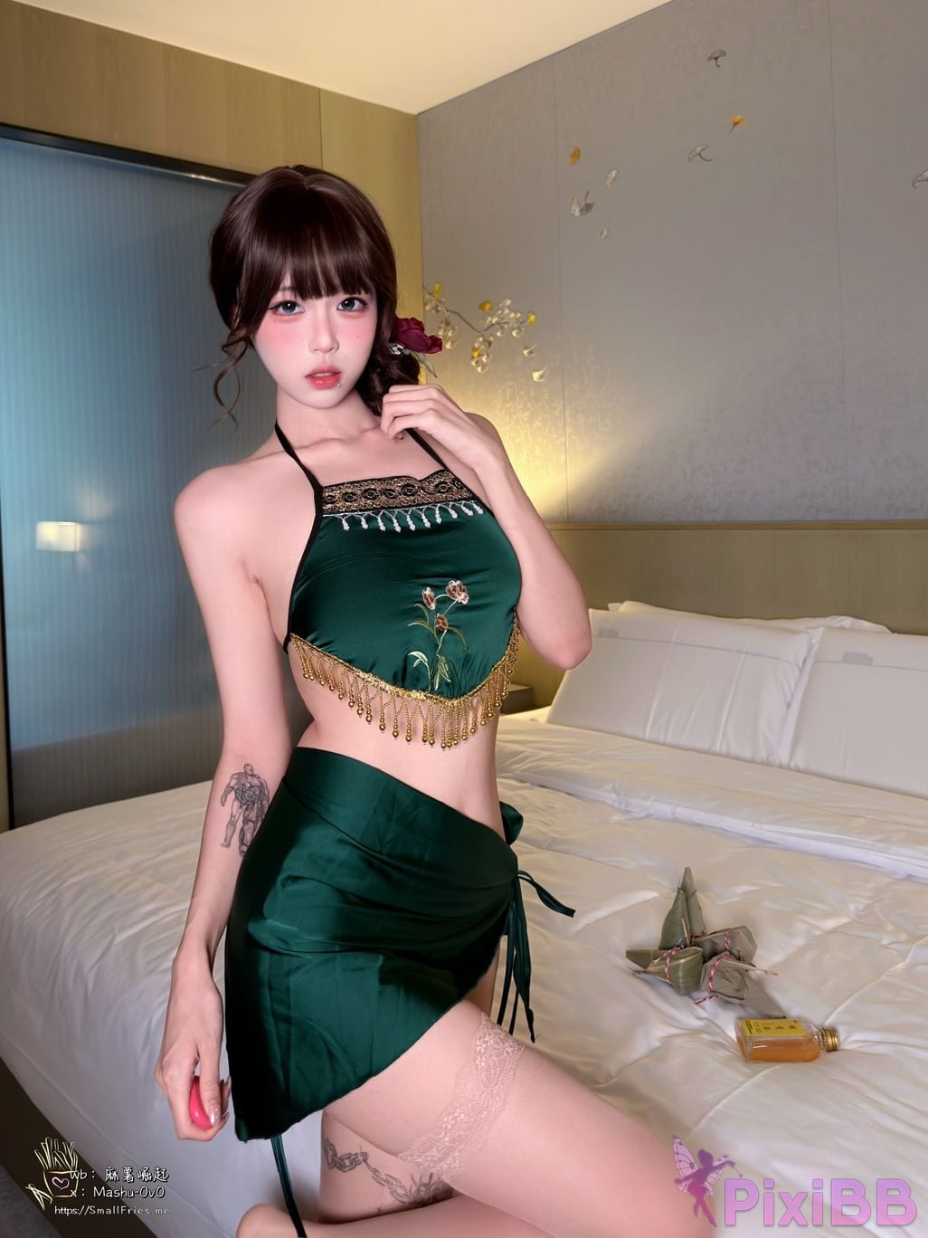Cosplayer Mochi is delicious realgar drunken dream PixiBB.COM 024