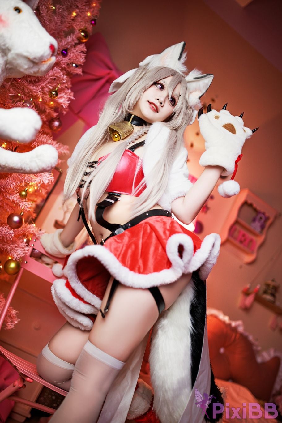 Cosplayer A Xuexue Christmas Eve PixiBB.COM 012