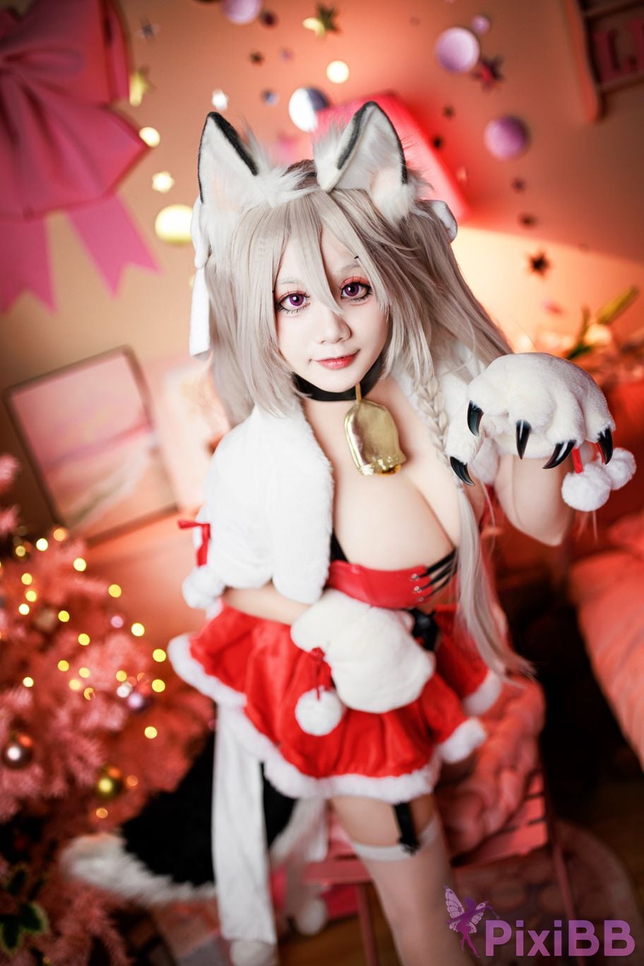 Cosplayer A Xuexue Christmas Eve PixiBB.COM 021