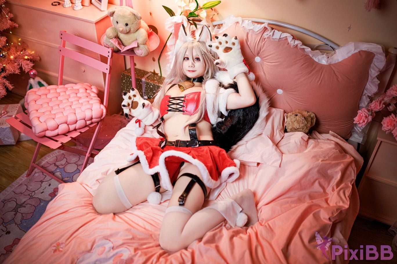 Cosplayer A Xuexue Christmas Eve PixiBB.COM 050