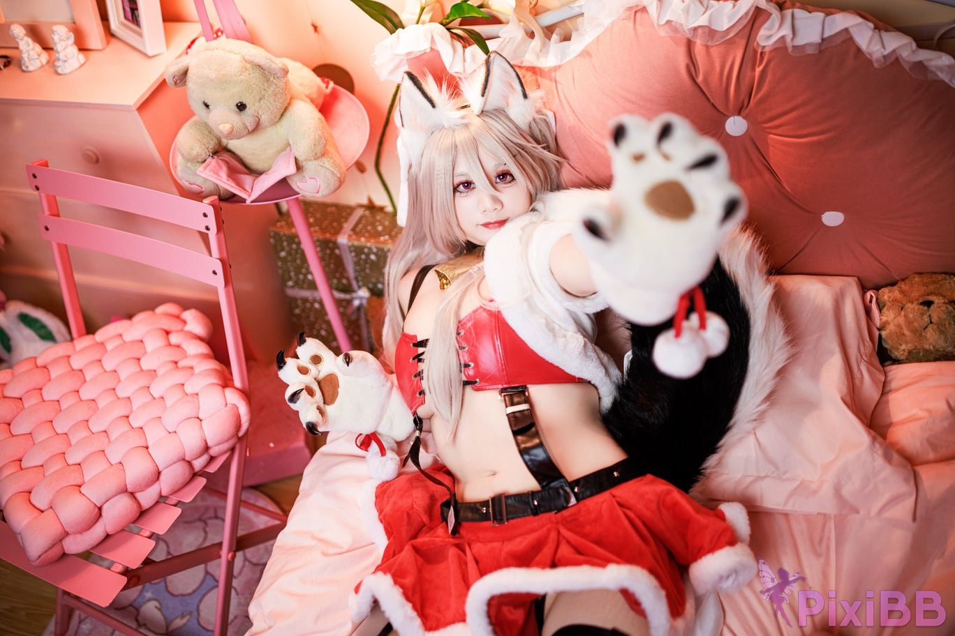 Cosplayer A Xuexue Christmas Eve PixiBB.COM 051